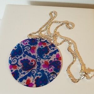 Shell Like Medallion Floral Silver Tone 16"